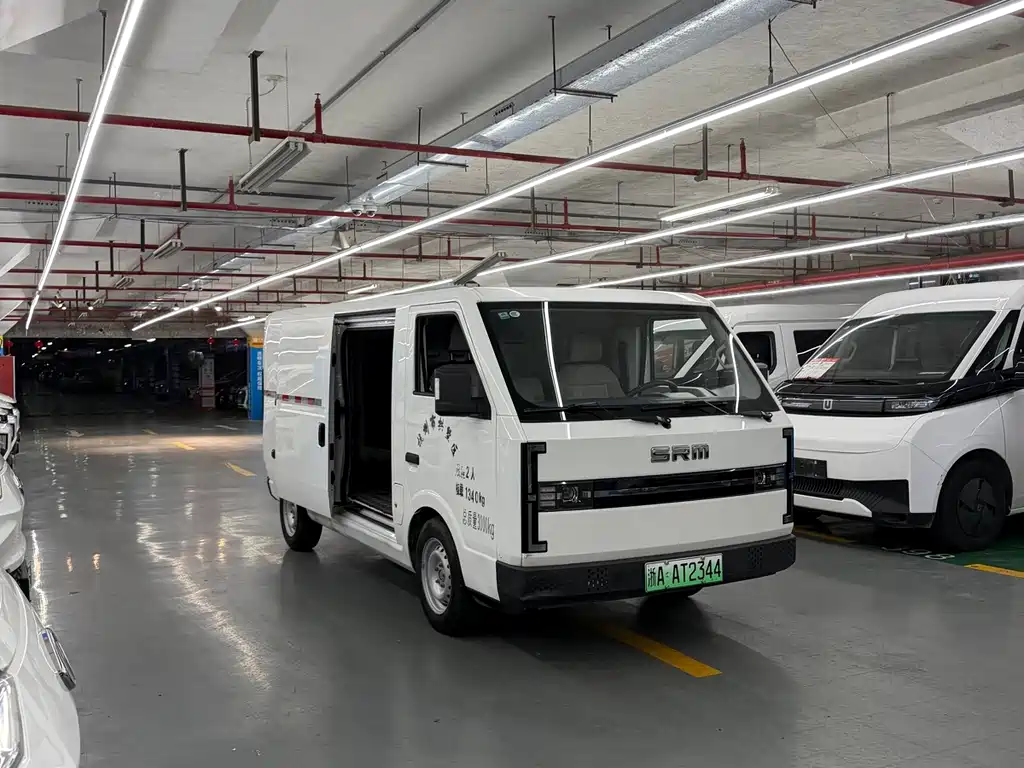 SRM Xinyuan E3L — миниатюра 3