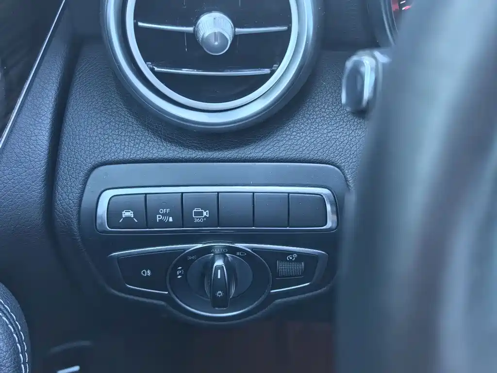 Mercedes-Benz GLC — миниатюра 15