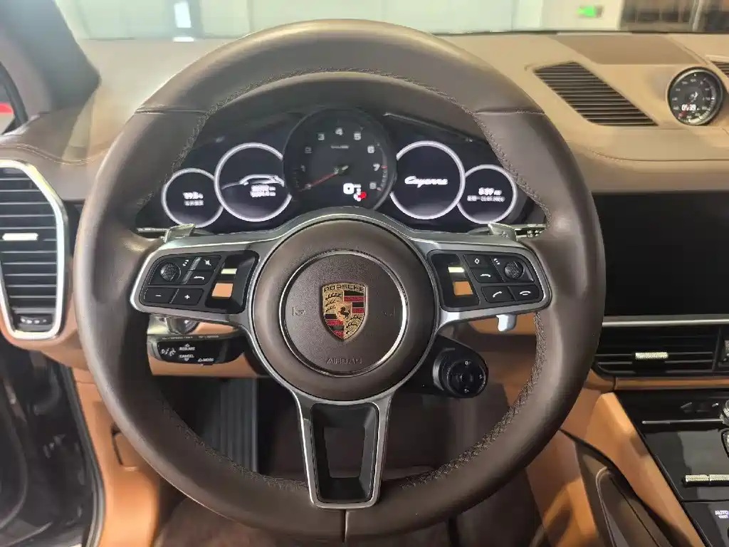 PORSCHE CAYENNE