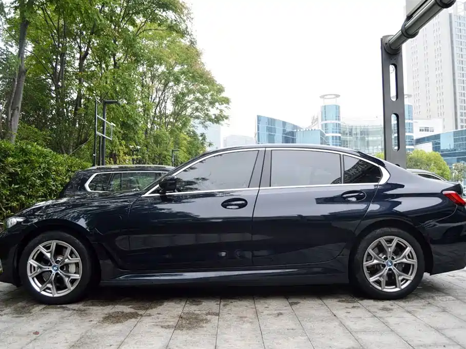 BMW i3 — миниатюра 6