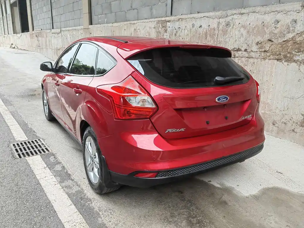Ford Focus — миниатюра 5