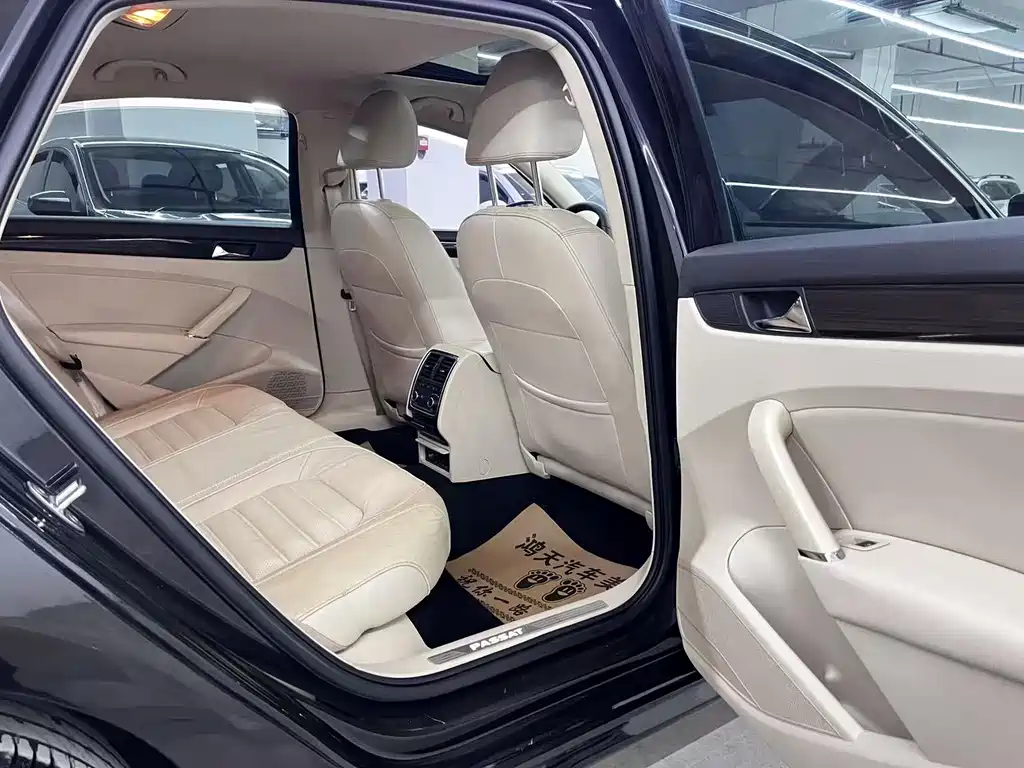 Volkswagen Passat — миниатюра 11