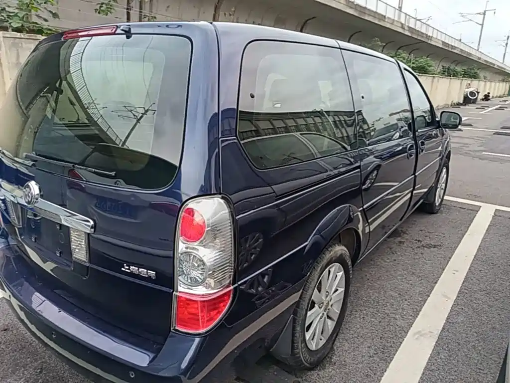 Buick GL8 — миниатюра 7