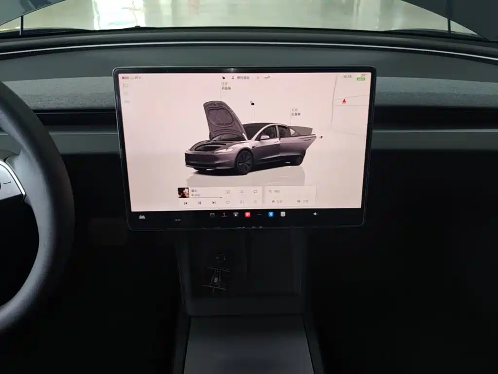 Tesla Model 3 — миниатюра 13