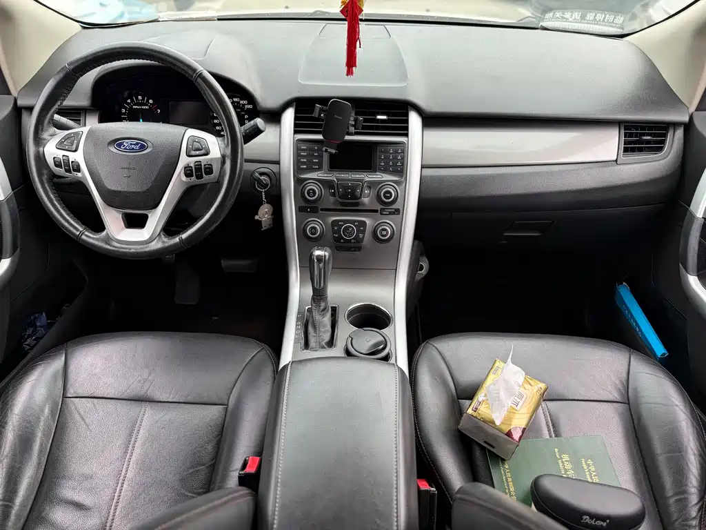 Ford Edge (Import) — миниатюра 6