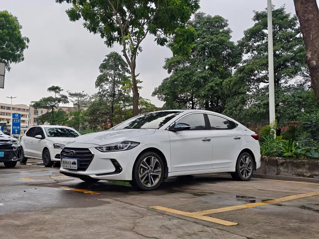 Hyundai Elantra 2017