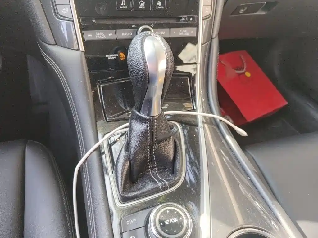 Infiniti Q50L 2016 2.0T Comfort