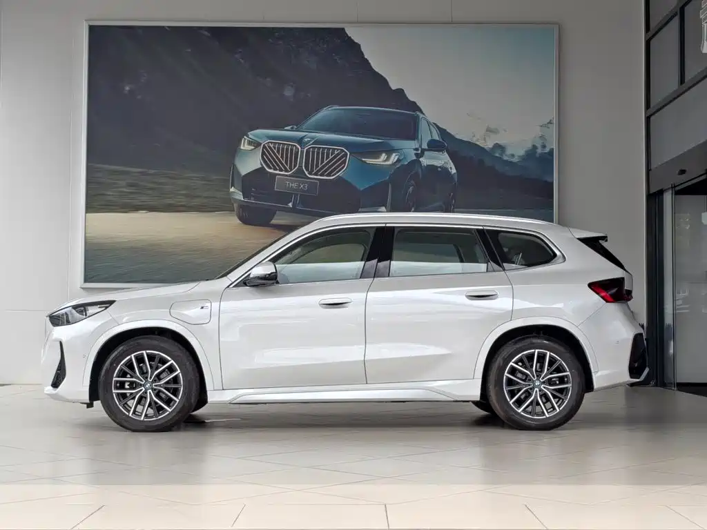 BMW iX1 — миниатюра 5