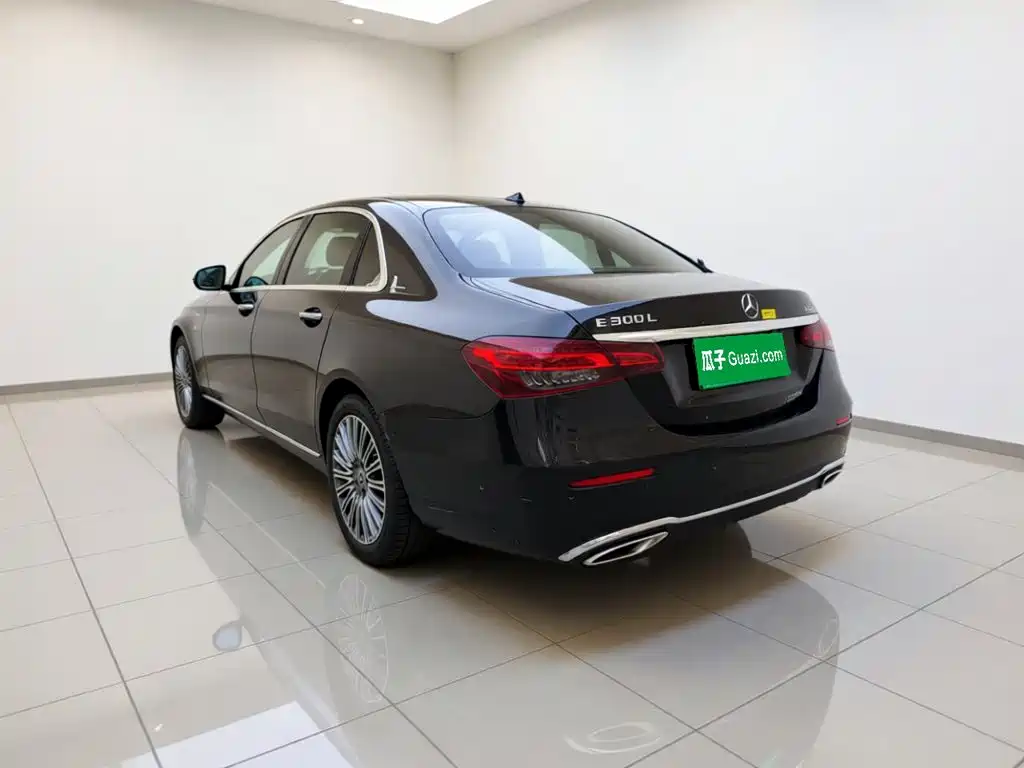 Mercedes-Benz E-Class — миниатюра 25