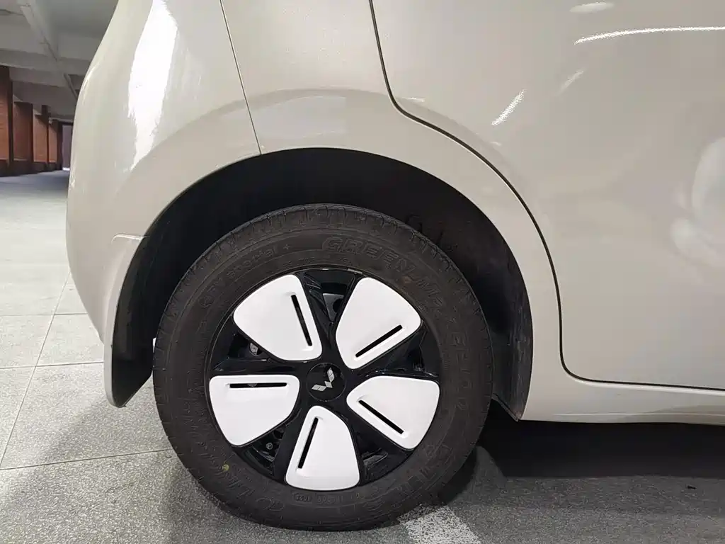 Wuling MINIEV — миниатюра 18