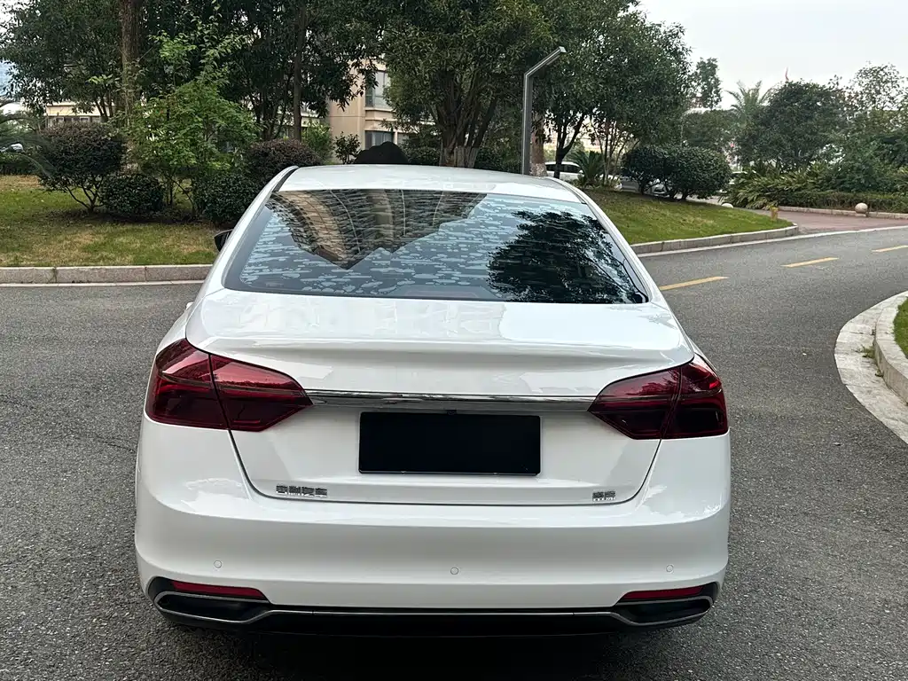 Geely Emgrand — миниатюра 5