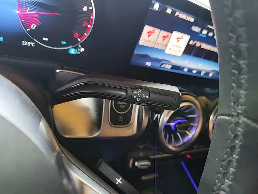 Mercedes-Benz GLB — миниатюра 14