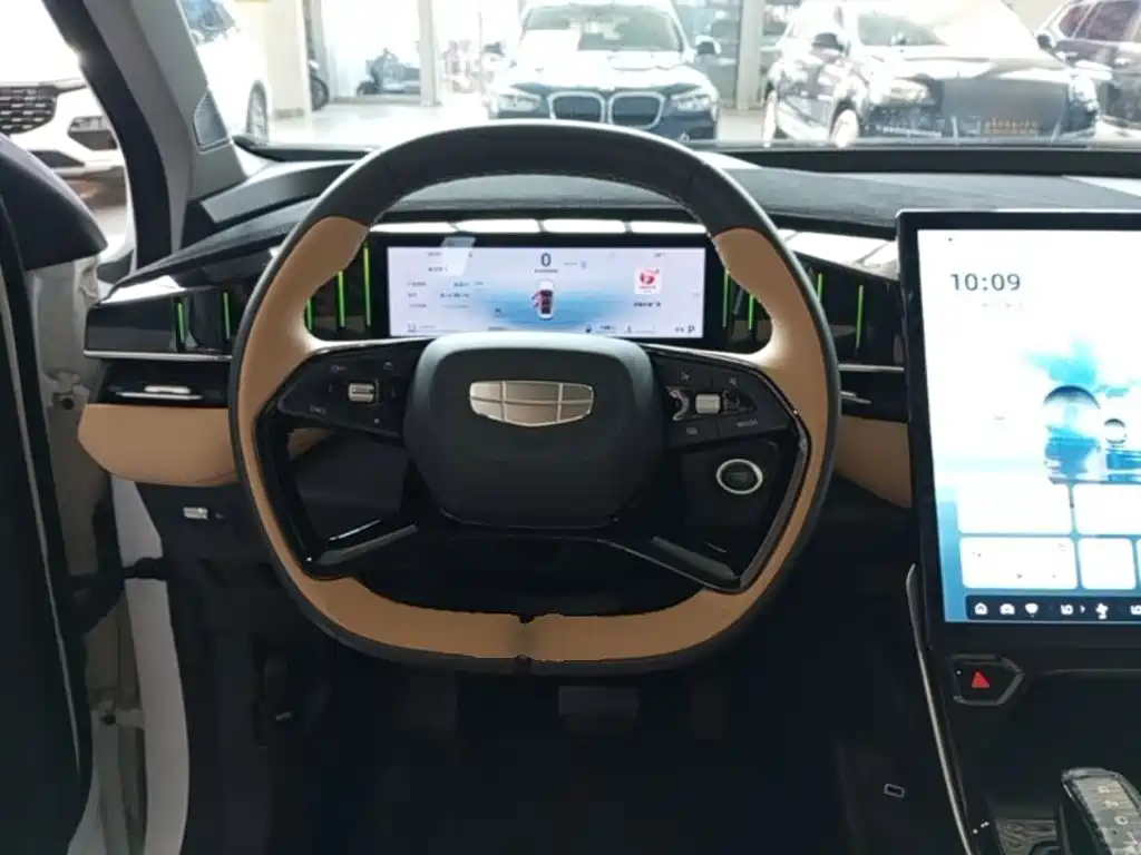 Geely Boyue L — миниатюра 11