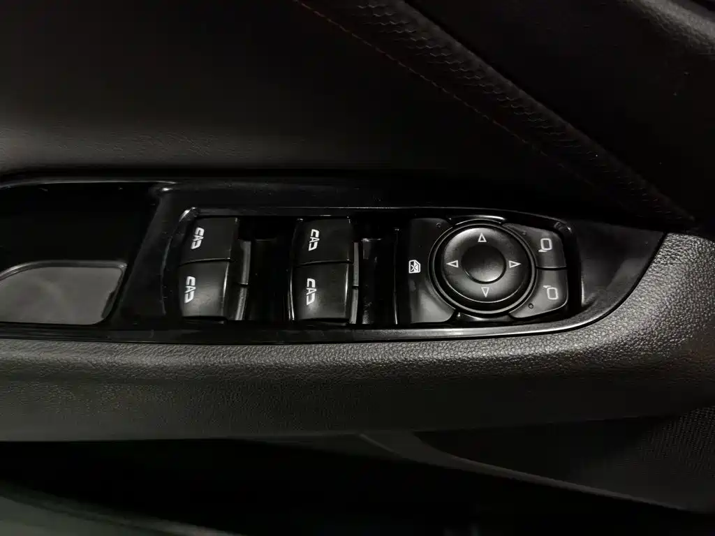 Chevrolet Volando — миниатюра 9