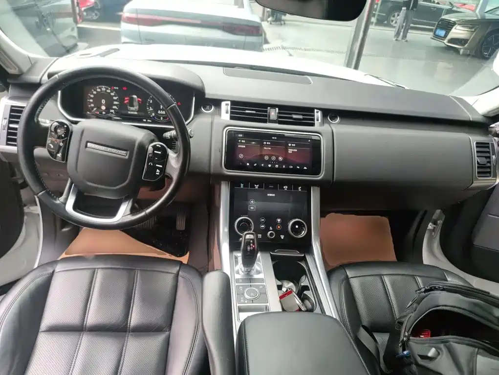Land Rover Range Rover Sport 2020 3.0 L6 SE