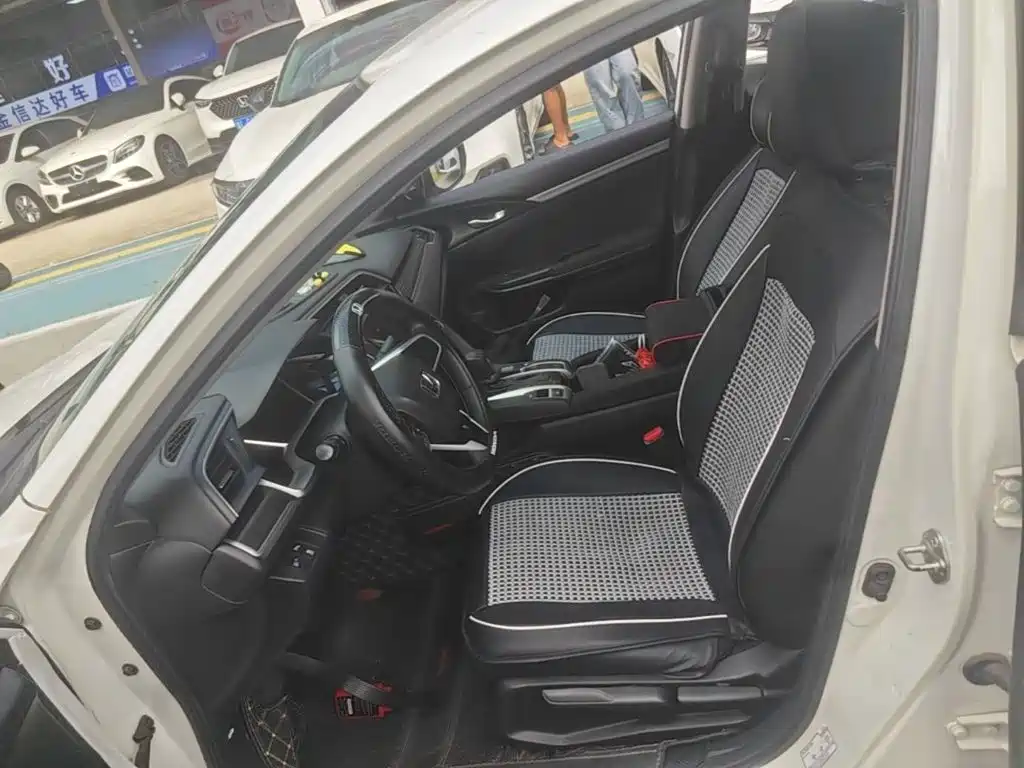 Honda Civic — миниатюра 15