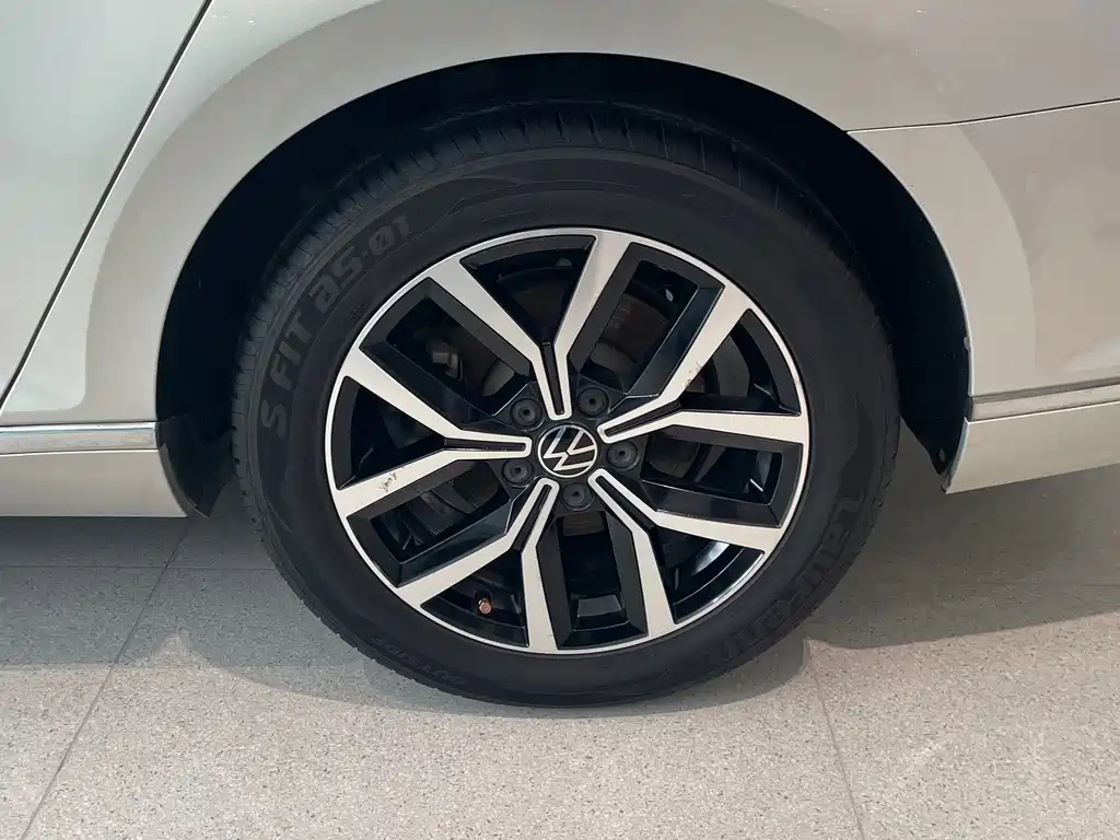 Volkswagen Magotan — миниатюра 11