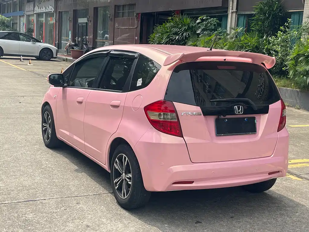 Honda Fit — миниатюра 10