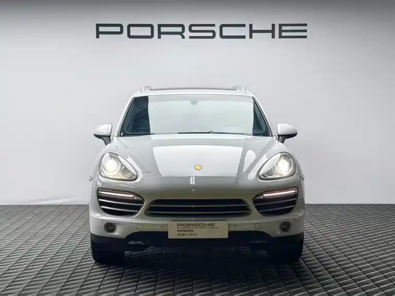 Porsche Cayenne 2014 Cayenne Platinum Edition 3.0T