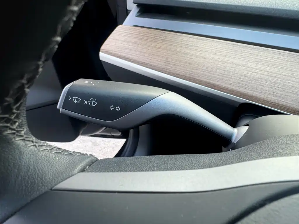 Tesla Model 3 — миниатюра 23