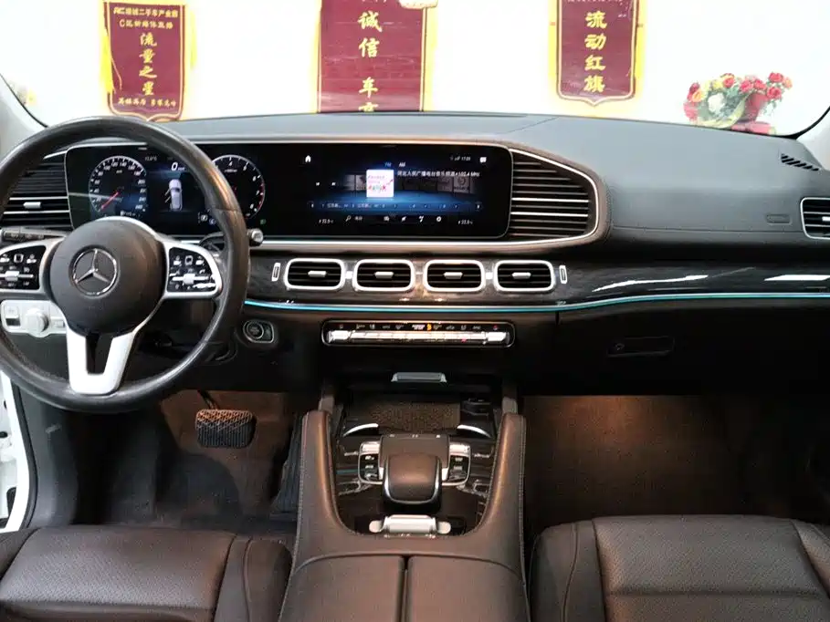 Mercedes-Benz GLE — миниатюра 11