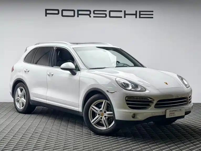 Porsche Cayenne 2014 Cayenne Platinum Edition 3.0T