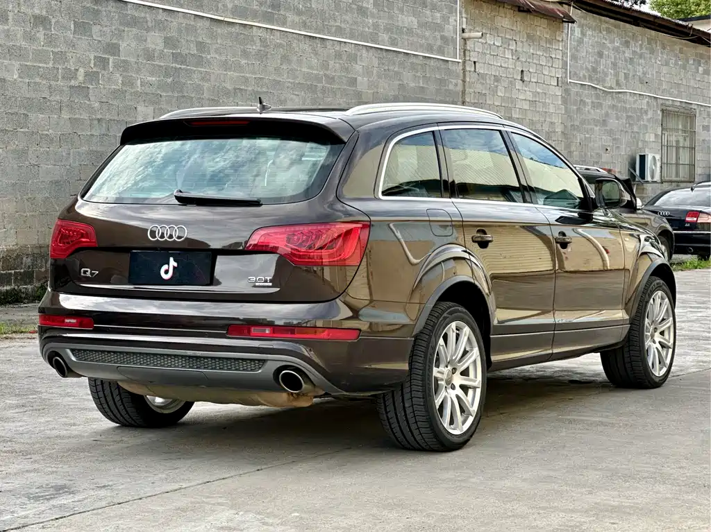 Audi Q7 2011 3.0 TFSI (200kW
