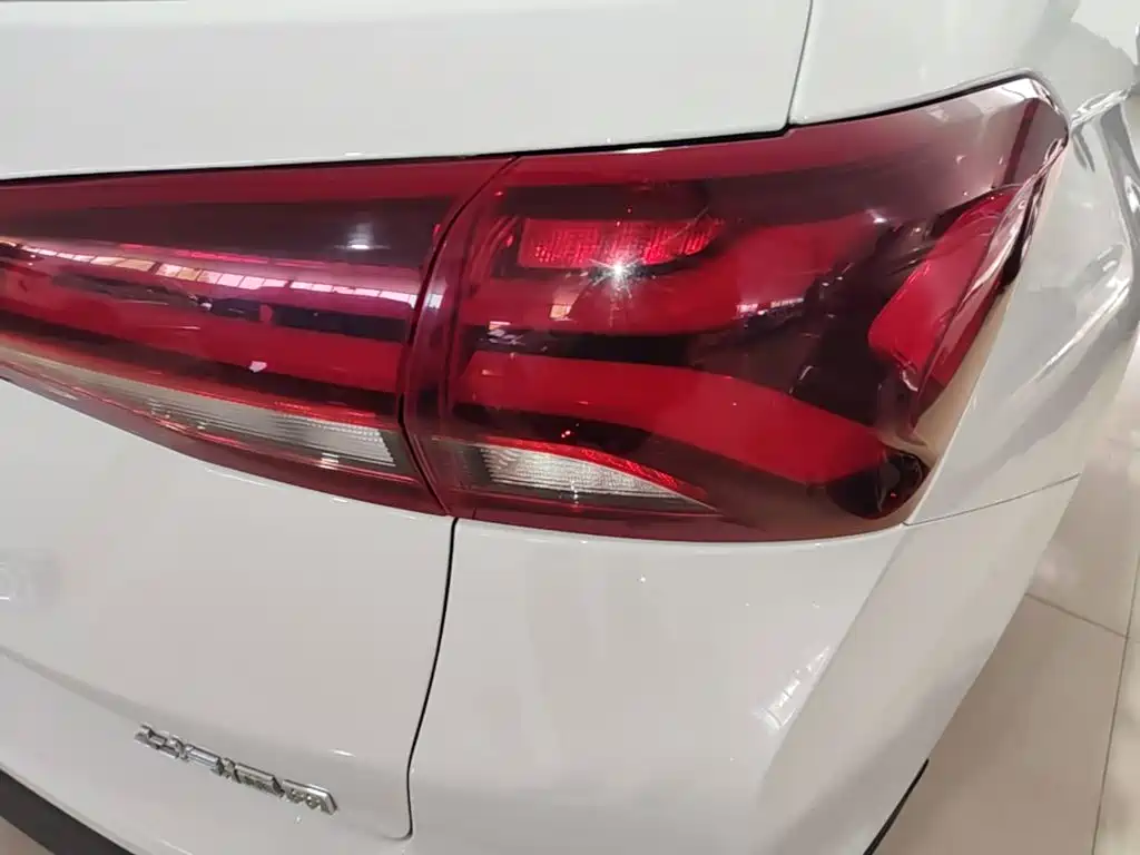 Chevrolet Equinox — миниатюра 8