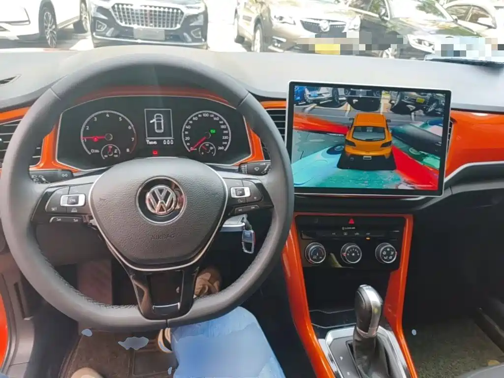 Volkswagen T-Roc — миниатюра 10