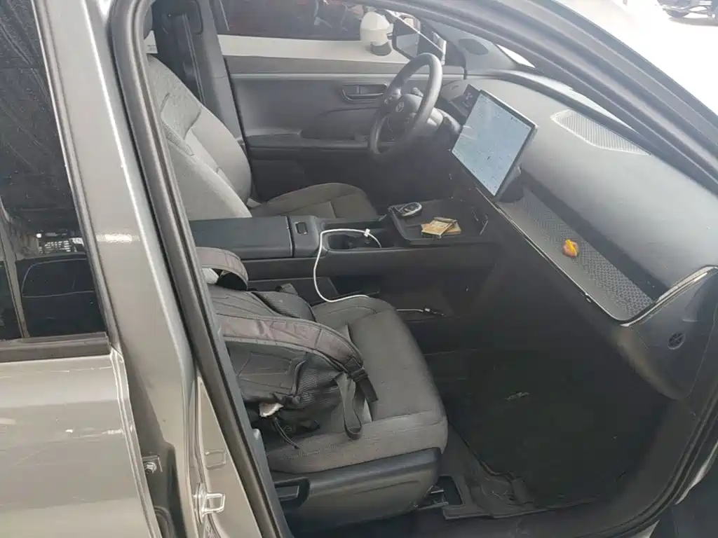 Toyota bZ3X - фото 25