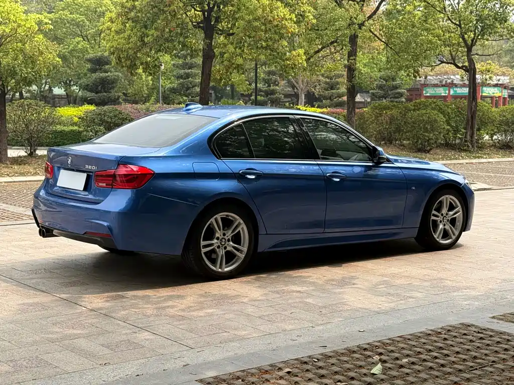 BMW 3 Series — миниатюра 14