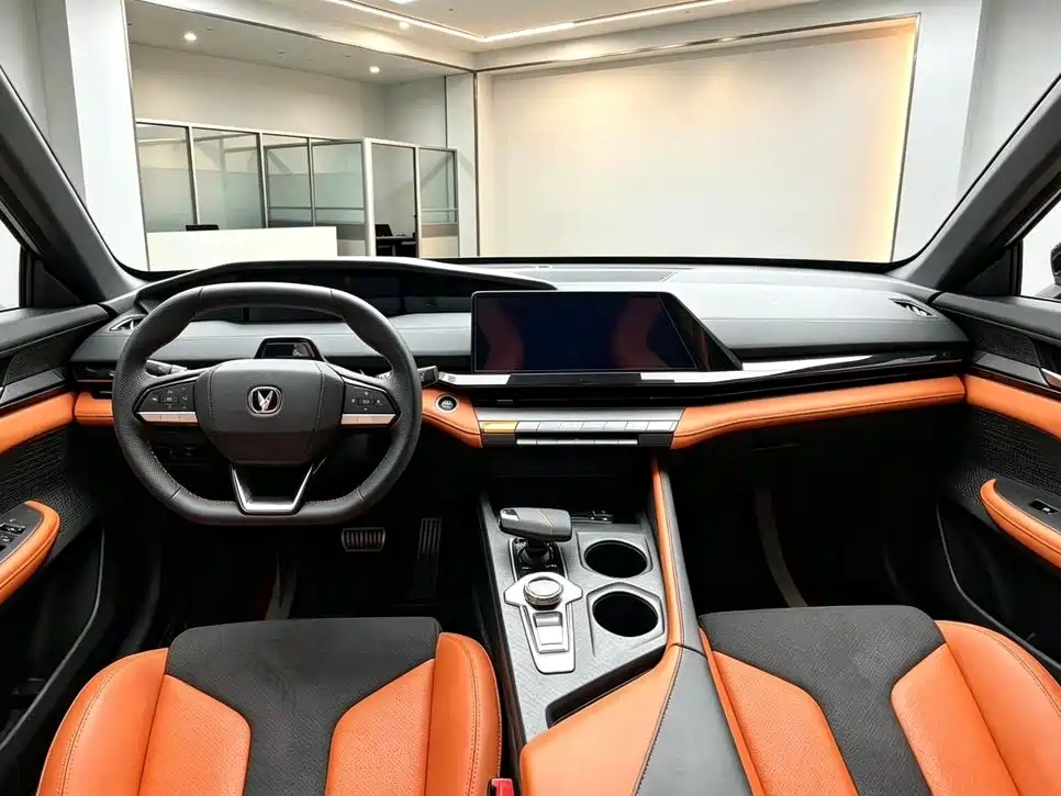Changan UNI-V — миниатюра 4