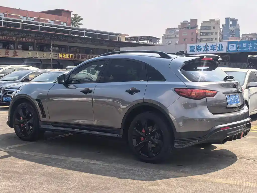 Infiniti FX — миниатюра 4