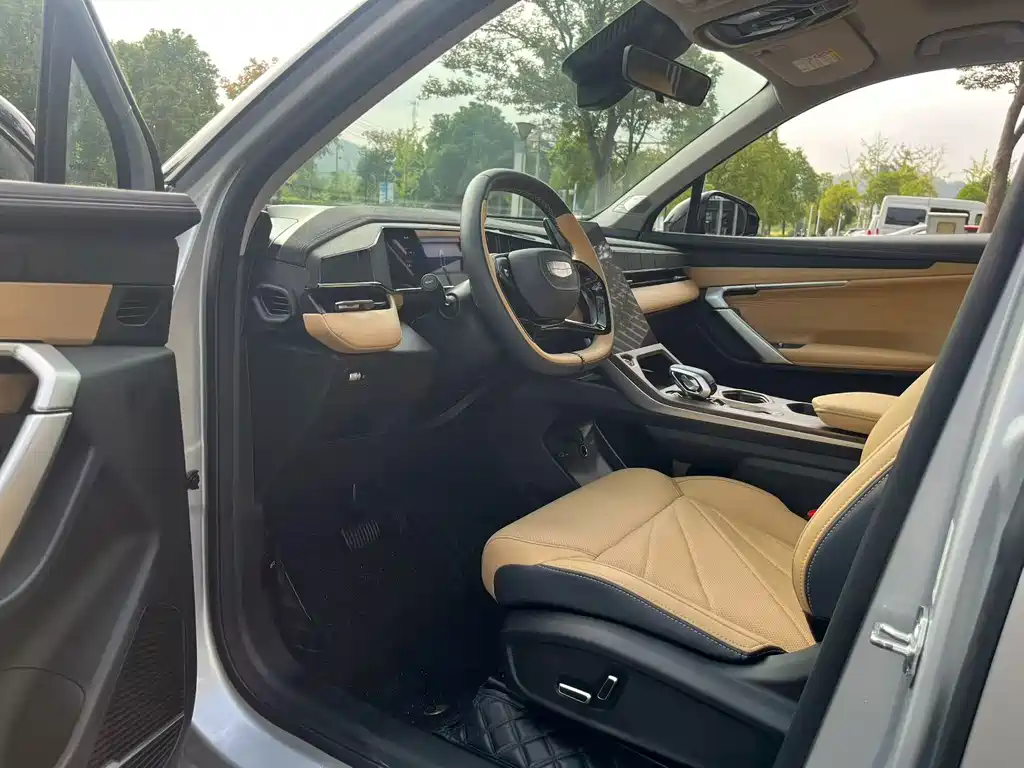 Geely Boyue L — миниатюра 4