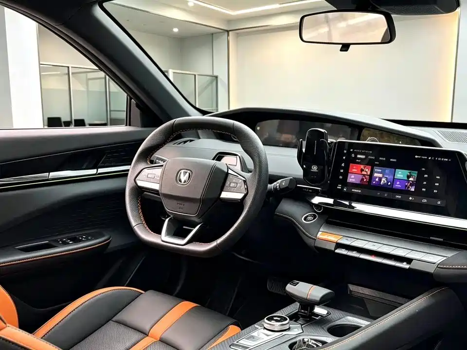 Changan UNI-V — миниатюра 4