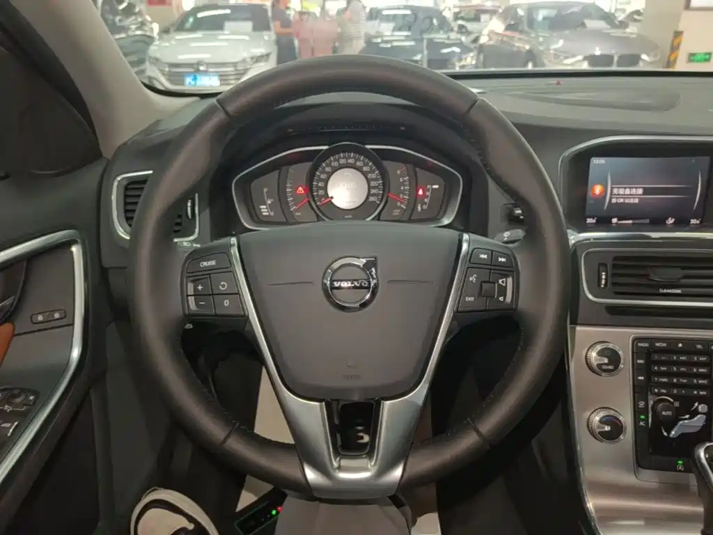 Volvo S60 — миниатюра 11