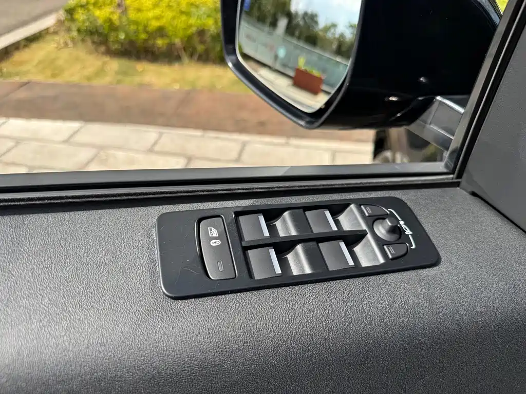 Land Rover Discovery Sport 2022 — фото 17