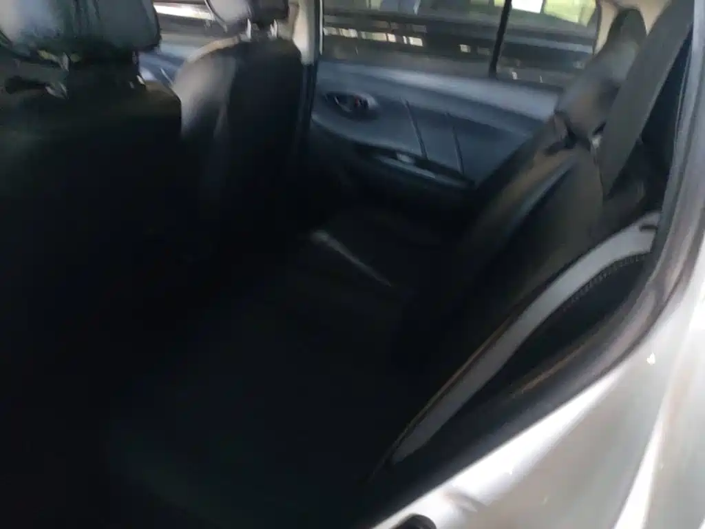 Toyota Yaris L — миниатюра 17