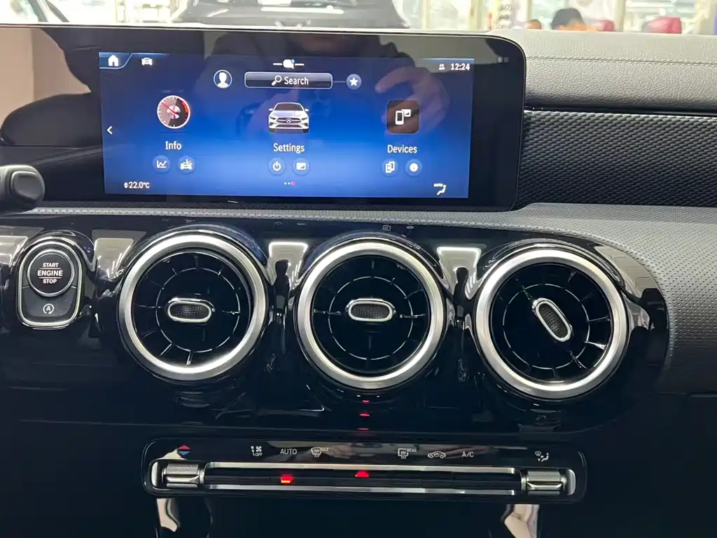 Mercedes-Benz A-Class — миниатюра 11