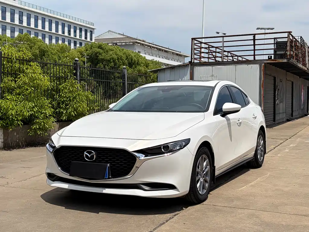 Mazda 3 Axela 2022