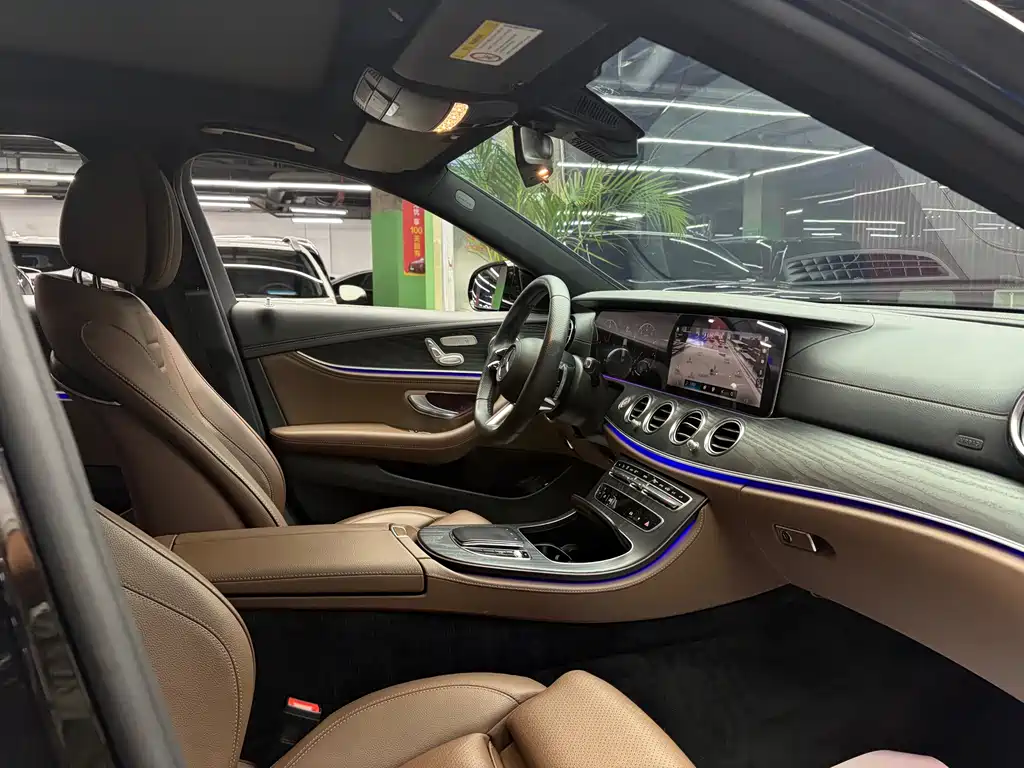 Mercedes-Benz E-Class — миниатюра 8