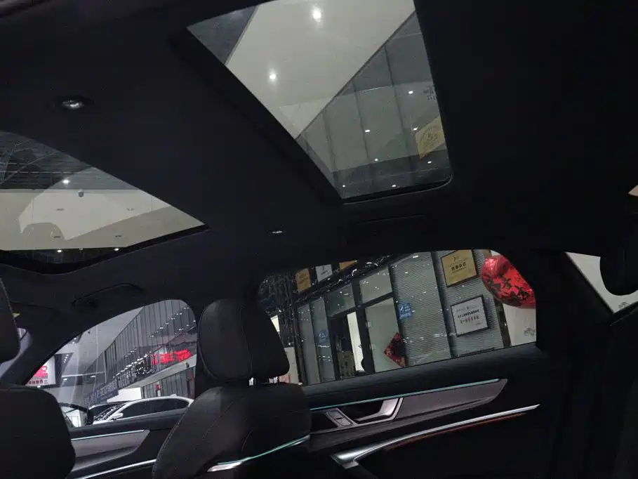 Audi A6L New Energy — миниатюра 22