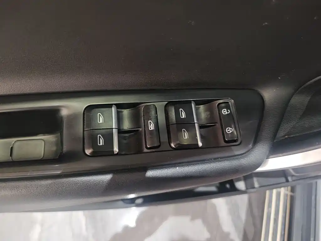 GEELY AUTOMOBILE BOYUE