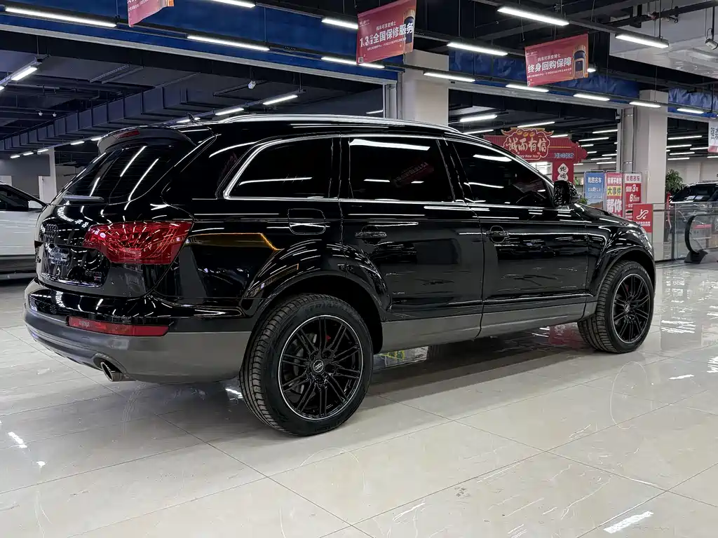 Audi Q7 2011 3.0 TFSI (200kW