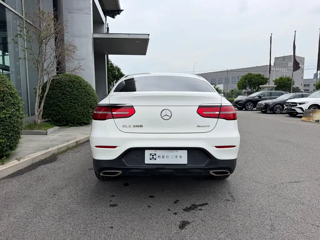 Mercedes-Benz GLC 2019 GLC 260 4MATIC SUV