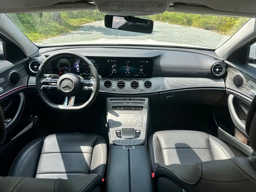 Mercedes-Benz E-Class New Energy — миниатюра 10