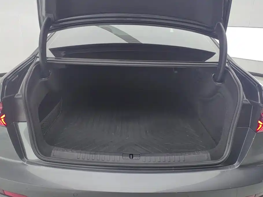 Audi A6L — миниатюра 4