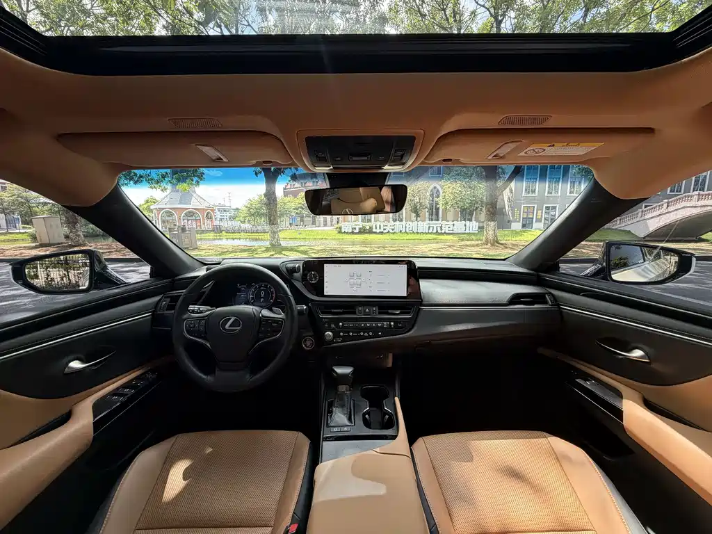 Lexus ES — миниатюра 19