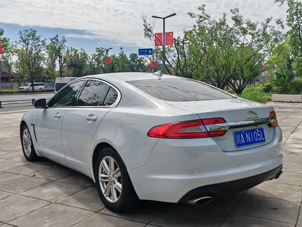 Jaguar XF — миниатюра 4