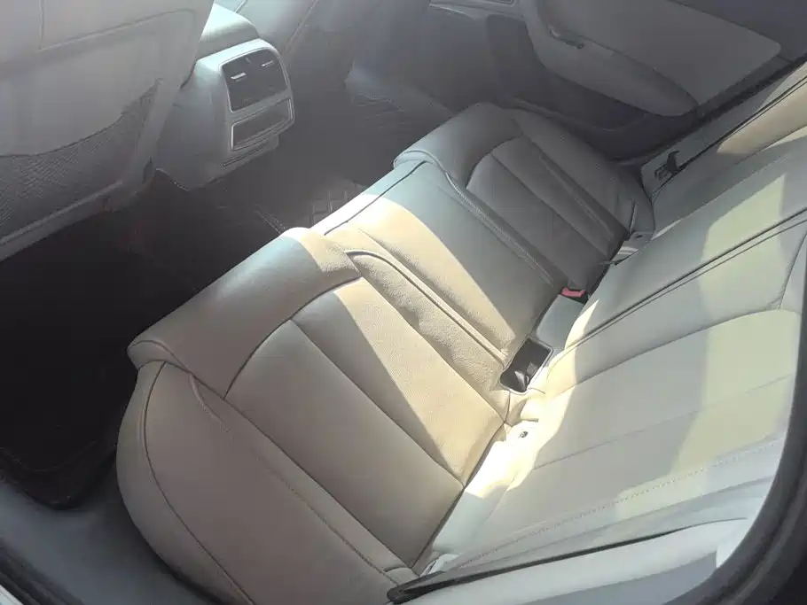 Audi A6L — миниатюра 11